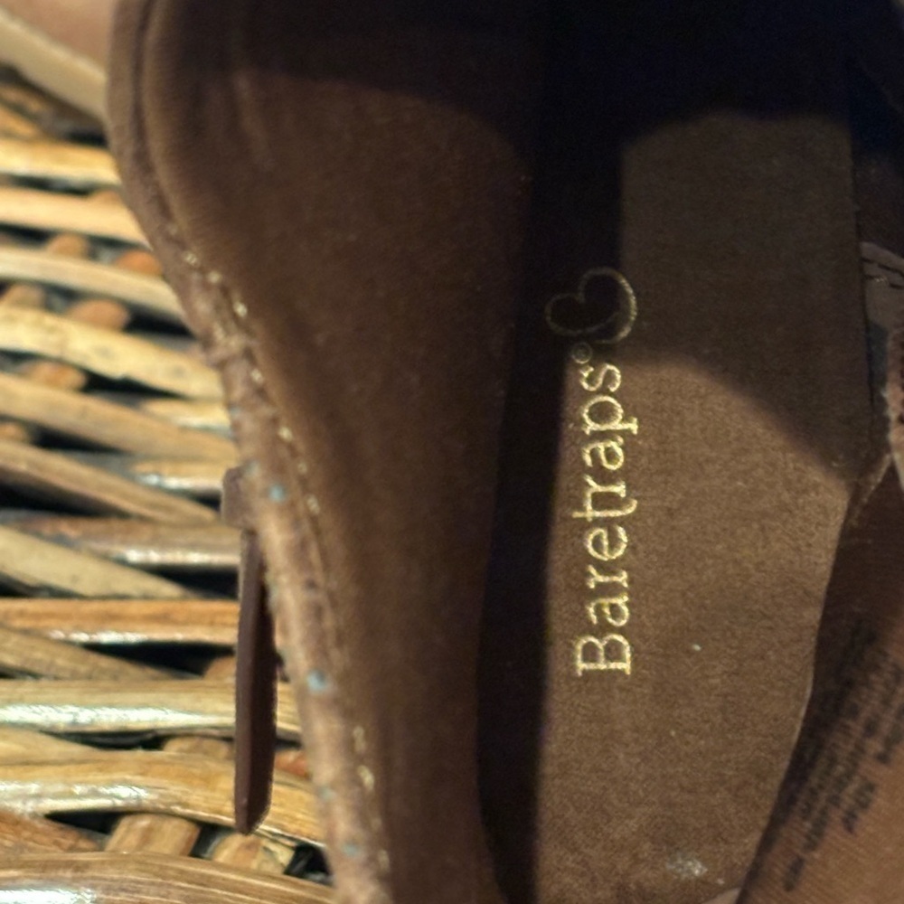 BareTraps  Launa Bootie Tan Ankle Boots with Strap Detail, Zip Up size 10.5 - Picture 8 of 11